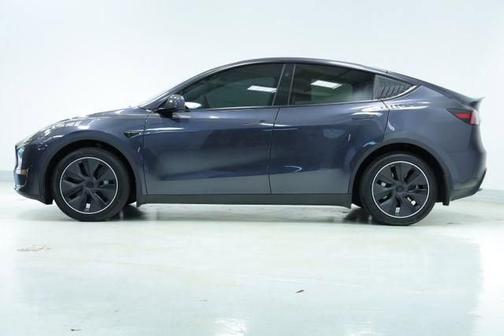 Gray 2025 Tesla Model Y Long Range