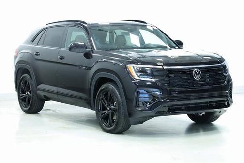 2026 Volkswagen Atlas Cross Sport 2.0T SEL R-Line Black