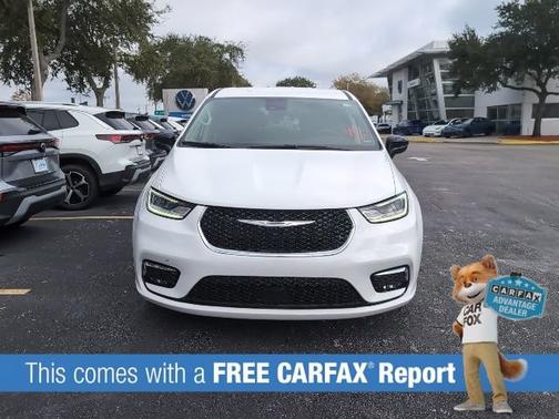 2024 Chrysler Pacifica Touring L