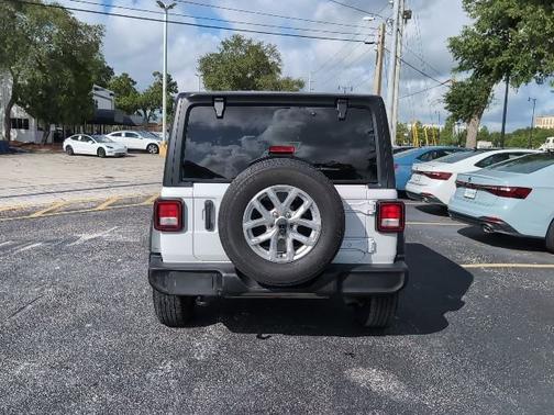 Bright White Clearcoat 2023 Jeep Wrangler Sport S