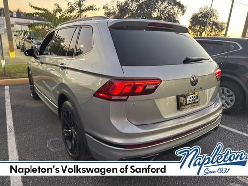 2023 Volkswagen Tiguan SE R-Line Black