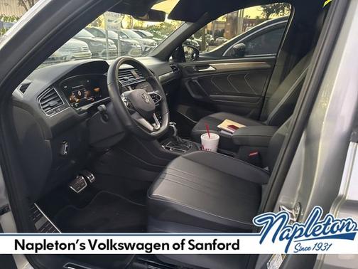 2023 Volkswagen Tiguan SE R-Line Black