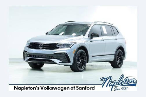 2023 Volkswagen Tiguan SE R-Line Black