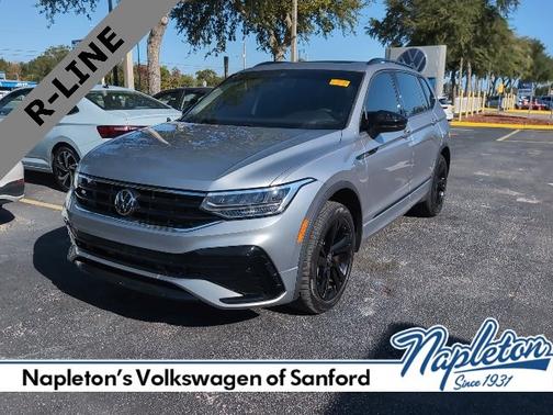 2023 Volkswagen Tiguan SE R-Line Black
