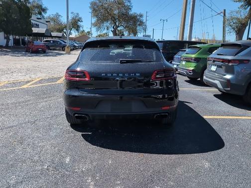 2018 Porsche Macan Base