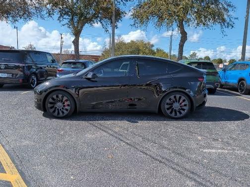 2024 Tesla Model Y Performance