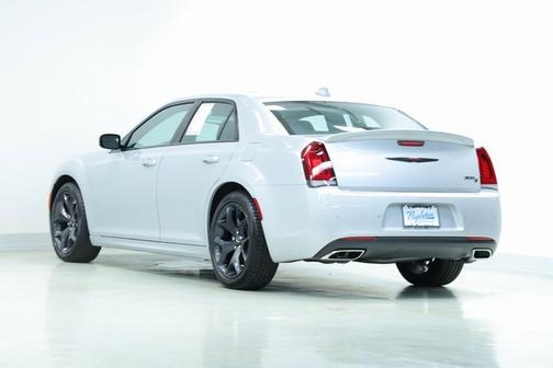 2022 Chrysler 300 S