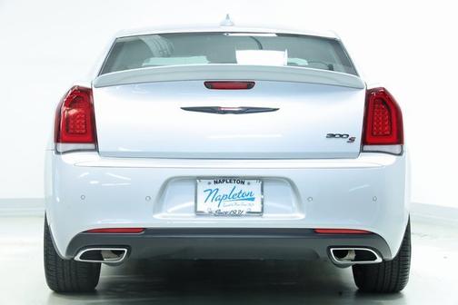 2022 Chrysler 300 S