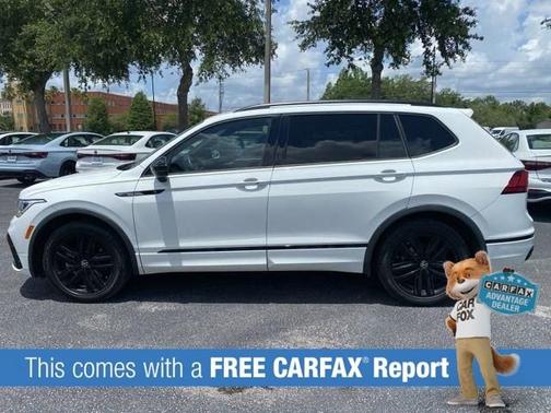 White 2022 Volkswagen Tiguan SE R-Line Black