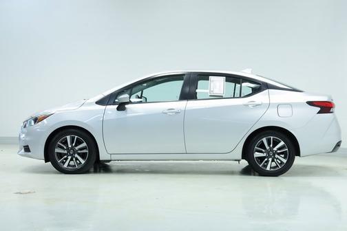2022 Nissan Versa SV