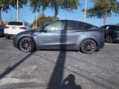 2023 Tesla Model Y Performance