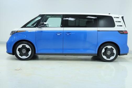 2025 Volkswagen ID. Buzz Pro S Plus