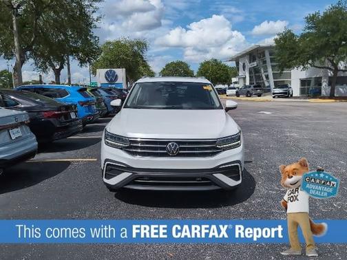 Opal White 2023 Volkswagen Tiguan SE