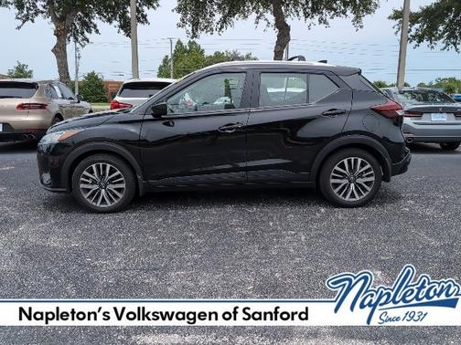 2022 Nissan Kicks SV