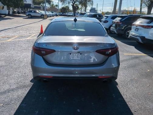 2020 Alfa Romeo Giulia Base