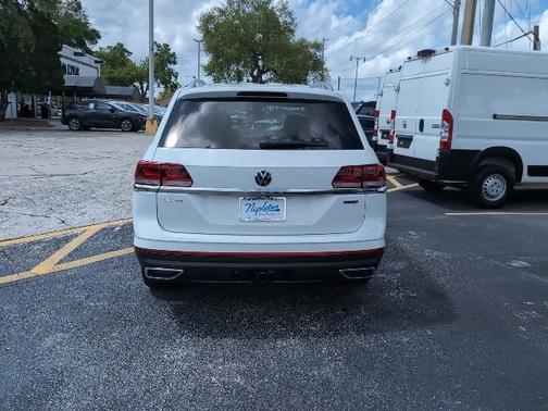 White 2021 Volkswagen Atlas 3.6L V6 SEL Premium
