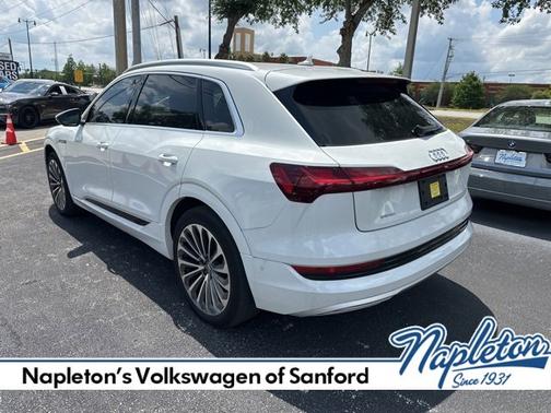 2019 Audi e-tron Prestige