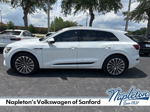 2019 Audi e-tron Prestige