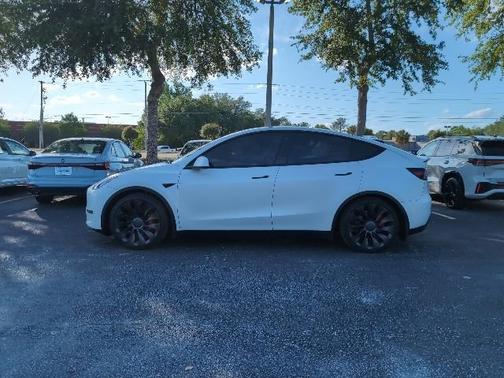 White 2022 Tesla Model Y Performance