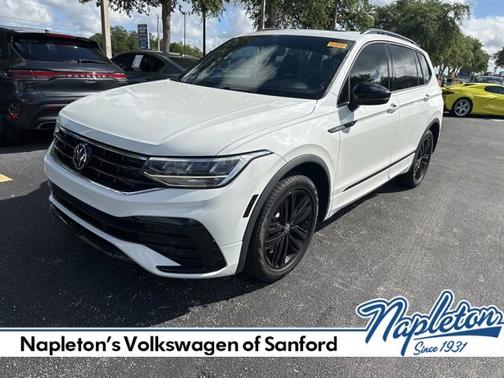 2022 Volkswagen Tiguan SE R-Line Black