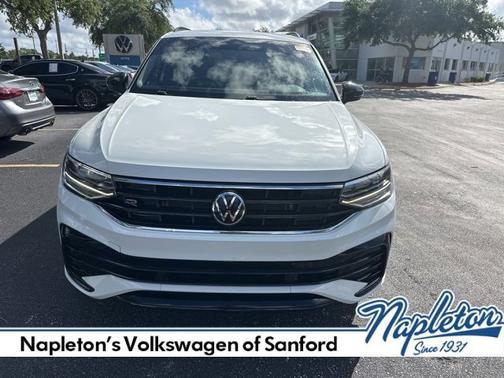 2022 Volkswagen Tiguan SE R-Line Black