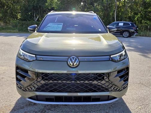 2026 Volkswagen Tiguan SEL R-Line Turbo