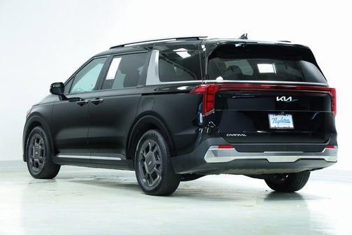2025 Kia Carnival SX