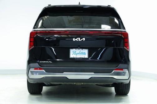 2025 Kia Carnival SX