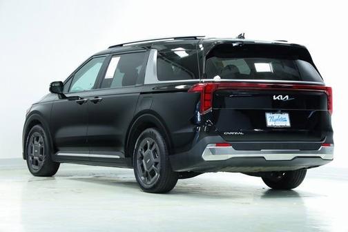 2025 Kia Carnival SX