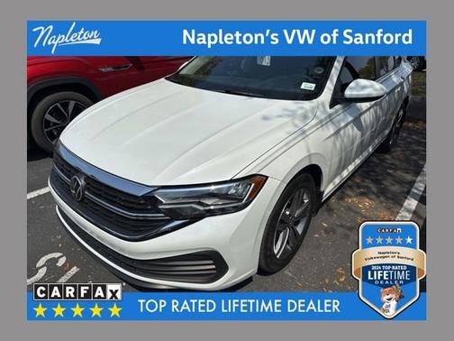 White 2023 Volkswagen Jetta SE