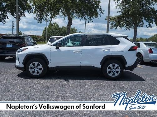 2024 Toyota RAV4 LE
