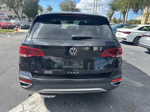 2022 Volkswagen Taos SE