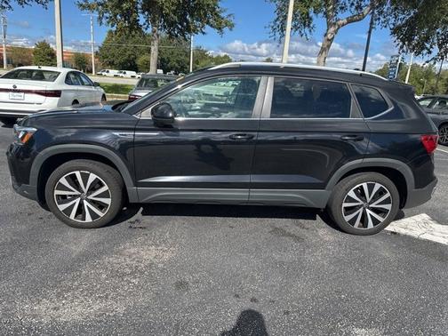 2022 Volkswagen Taos SE
