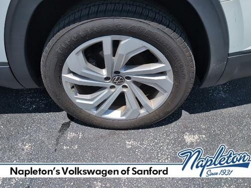 2022 Volkswagen Atlas 3.6L V6 SE w/Technology