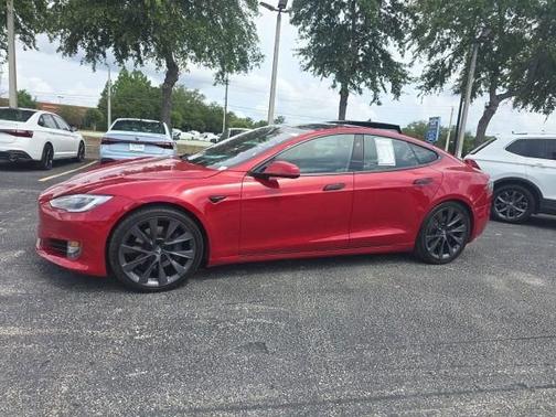 Red Multi-Coat 2018 Tesla Model S 75D
