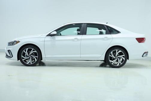 2025 Volkswagen Jetta SEL