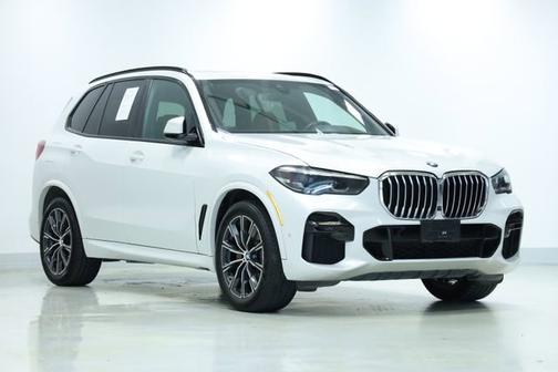 Mineral White Metallic 2022 BMW X5 xDrive40i