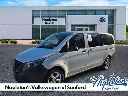 2023 Mercedes-Benz Metris Passenger