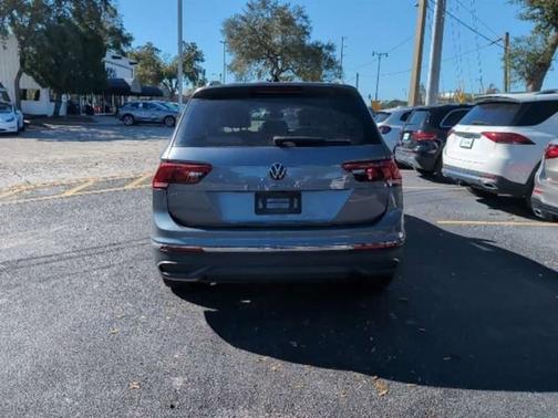 2022 Volkswagen Tiguan SE