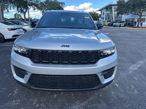 2024 Jeep Grand Cherokee Altitude