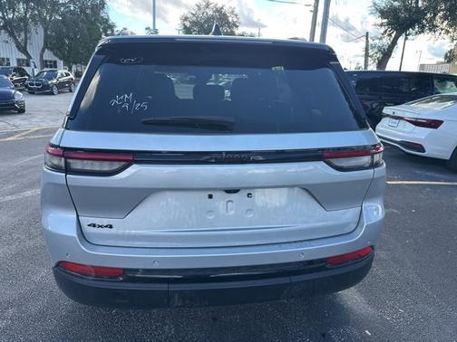 2024 Jeep Grand Cherokee Altitude