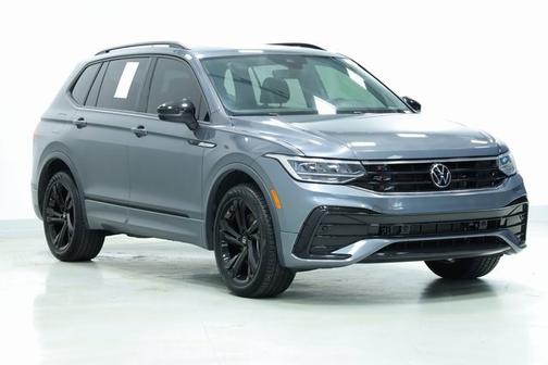 2023 Volkswagen Tiguan SE R-Line Black