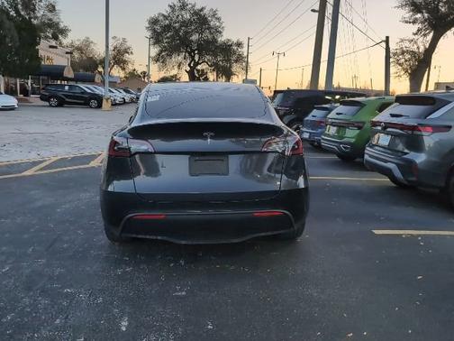 2024 Tesla Model Y Standard Range