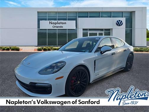 2020 Porsche Panamera GTS