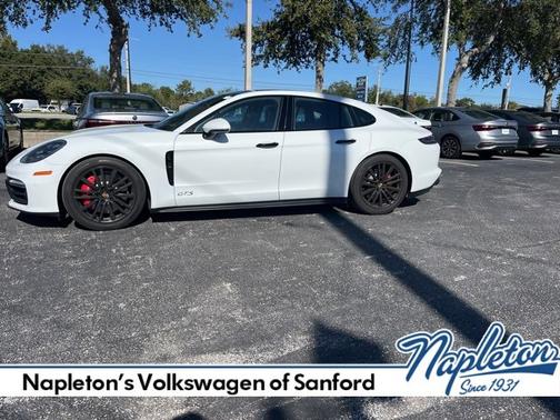 2020 Porsche Panamera GTS