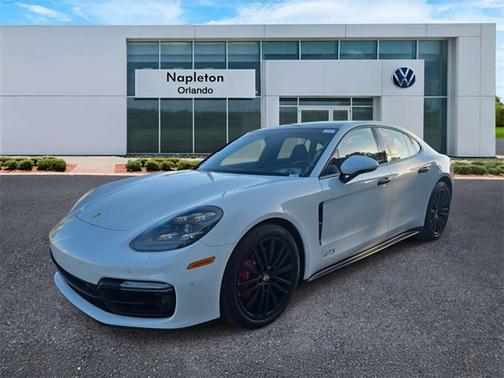 2020 Porsche Panamera GTS