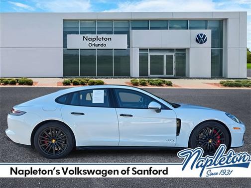2020 Porsche Panamera GTS