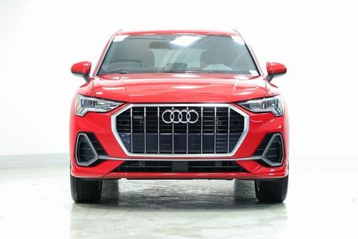 2023 Audi Q3 S line Premium