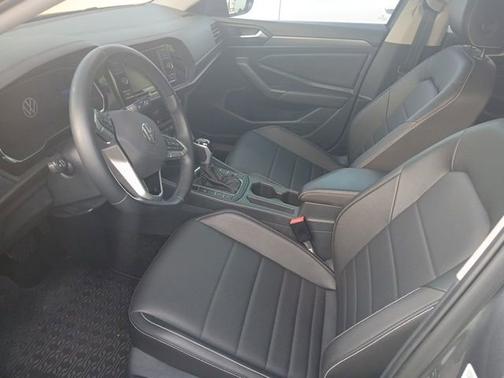 Gray 2023 Volkswagen Jetta SE