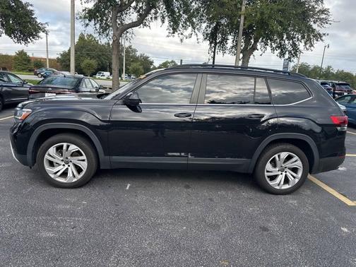 2022 Volkswagen Atlas 2.0T SE w/Technology